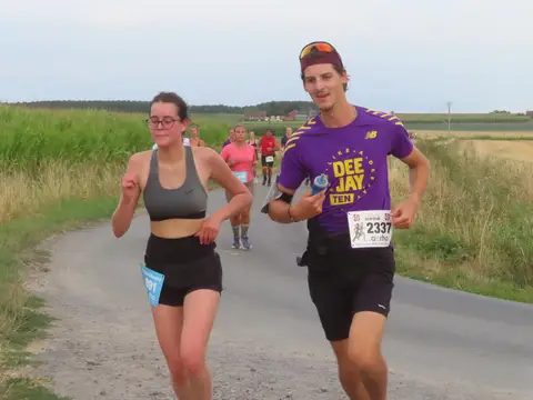 Tom Calon et Éloïse Espeel à Le jogging de Molenbaix