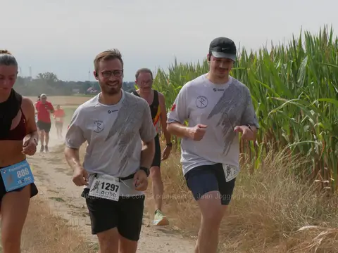 Florian Desplanque, Florian Genicq et Zélie Staes à La corrida pipaisienne