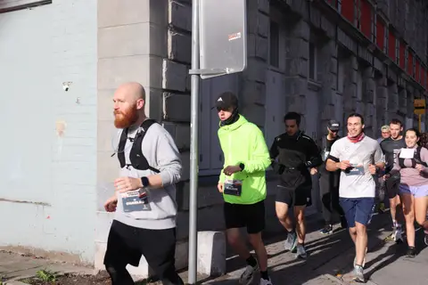 Charles Rasson-Blaton, Damien Dupont et 2 autres à Backyard V'Hiking