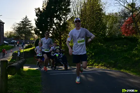 Boris Thoumsin, Eloi Ris et 2 autres à Semi-Marathon de Dour