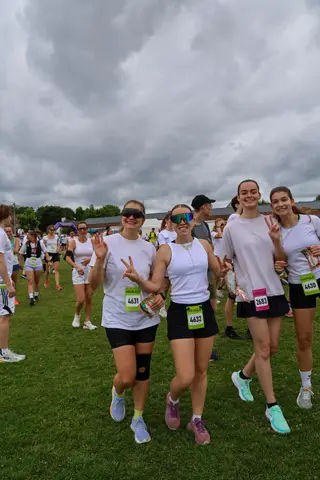 Anaïs Decock et Éloïse Decock à GenZ Color Run