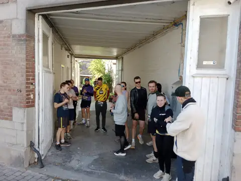 Charles Rasson-Blaton, Dayvin Lievens et 5 autres à Backyard V'Hiking
