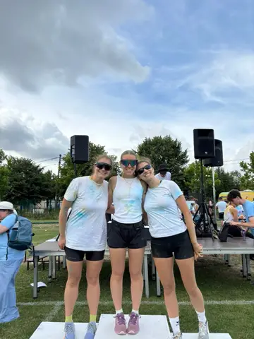 Anaïs Decock et Éloïse Decock à GenZ Color Run