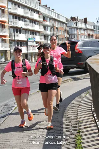 Kelly Kin et Saskia Kin à Girl Power Run