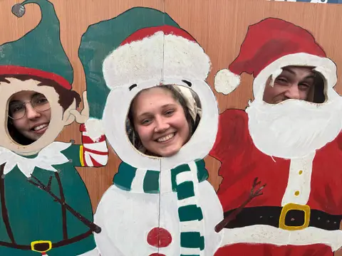 Amandine Larcin, Elodie Vanhoebroeck et Kévin Vivane à Jogging et Semi de Noël de Rhisnes
