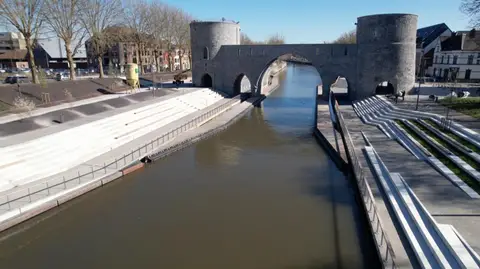 Photo 1 du clan V'Hiking à Tournai Générale Urban Trail