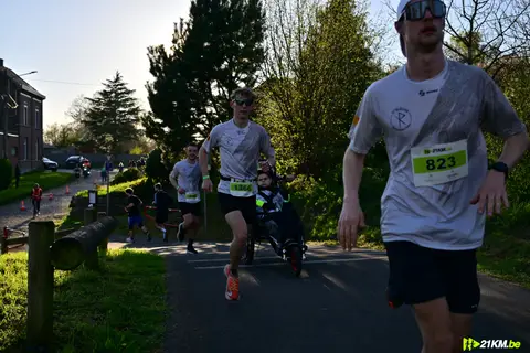 Eloi Ris, Loïc Lécolier et 2 autres à Semi-Marathon de Dour
