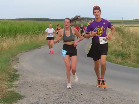 Tom Calon et Éloïse Espeel à Le jogging de Molenbaix