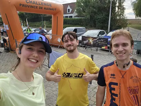 Jacinthe Mulligan, Joseph Mulligan et Matthieu Mageren à Jogging du Bodinri