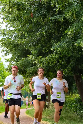 Anaïs Decock et Éloïse Decock à GenZ Color Run