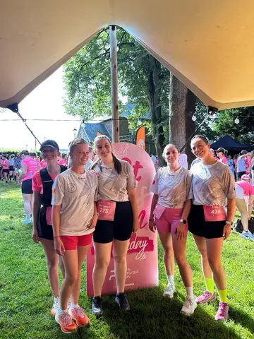 Florine Chevalier, Kelly Kin et 3 autres à Girl Power Run