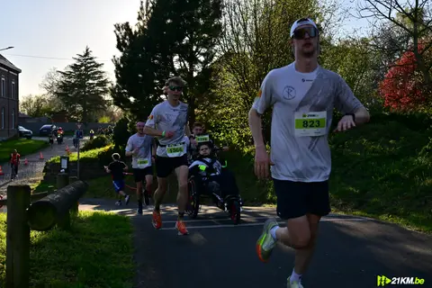 Boris Thoumsin, Eloi Ris et 3 autres à Semi-Marathon de Dour