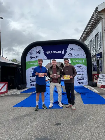 Enzo Colin, Loïc Lécolier et Lucien Van Lier à La Transju'Trail